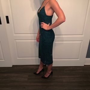 gia forest green lace bodycon midi dress